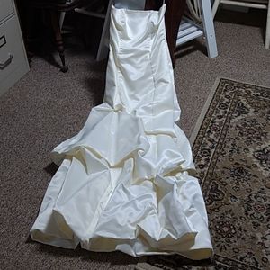 Wedding dress